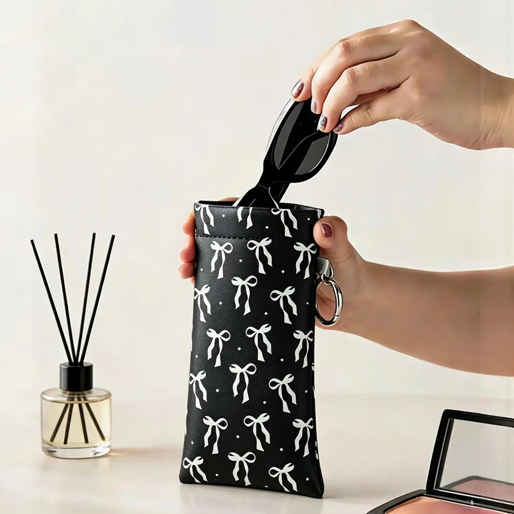 1pc Bow Print Sunglasses Pouch with Keyring PU — product photo 2 of 6