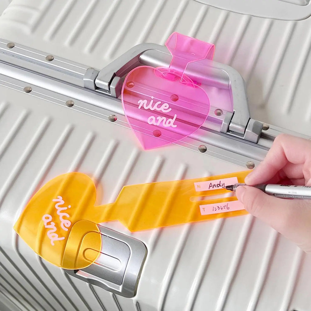 Fluorescent Baggage Tag Portable Anti-lost PVC Suitcase Label — product photo 4 of 6
