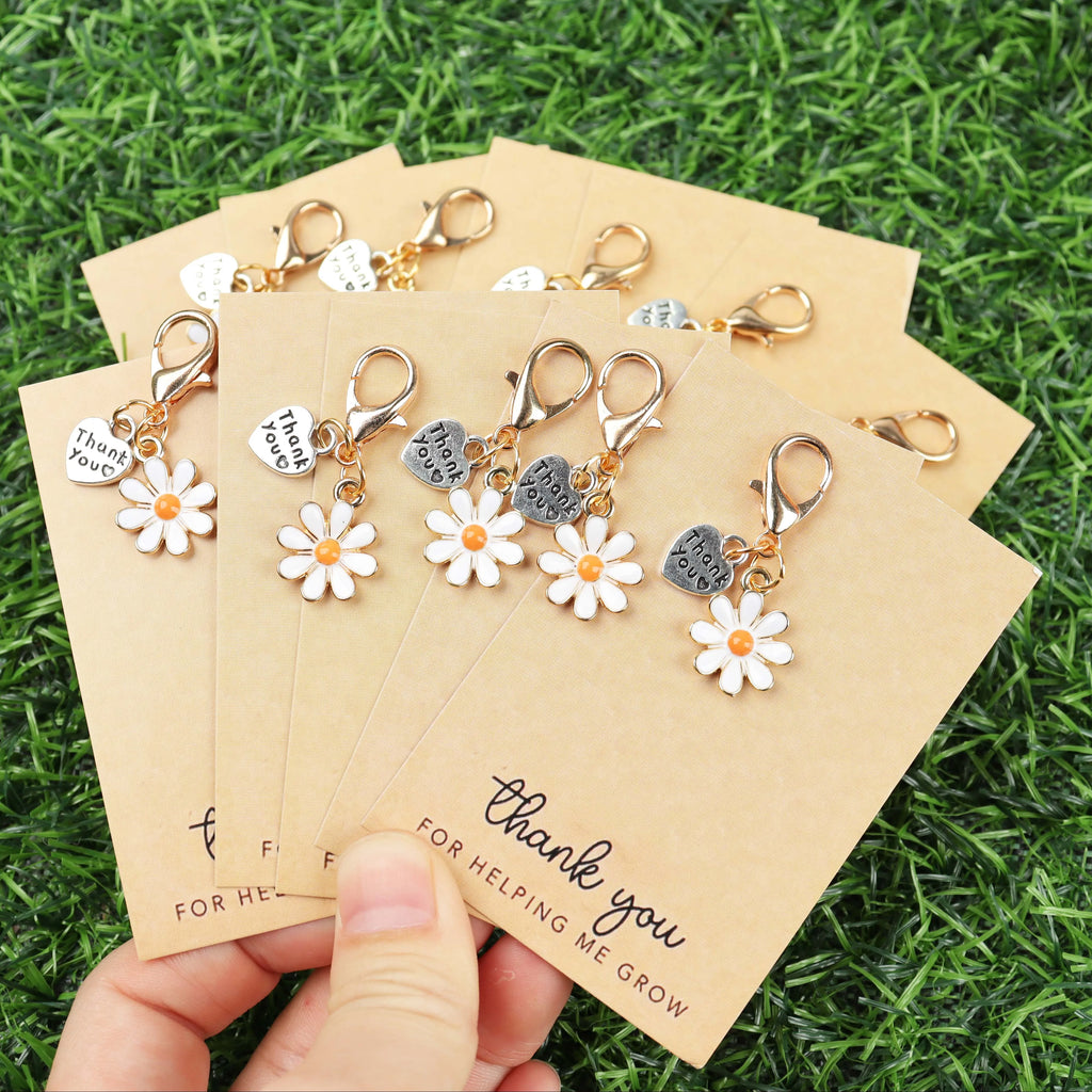 5pcs/10pcs White Chrysanthemum Keychains — product photo 4 of 6