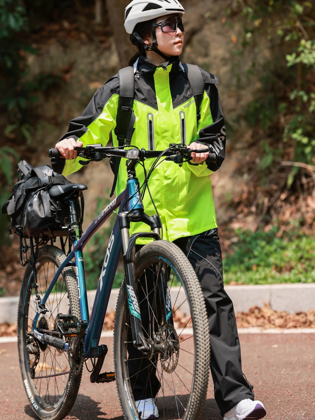 Motorbike Waterproof Riding Suit Rainstorm Prevention Jacket Pants — product photo 6 of 6