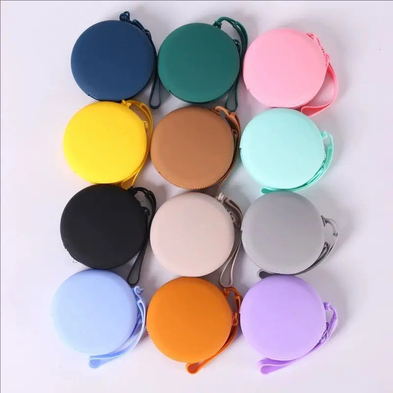 1Pc Silicone Pet Treat Pouch Portable Travel Training — product photo 2 of 6