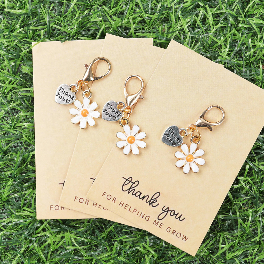 5pcs/10pcs White Chrysanthemum Keychains — product photo 6 of 6