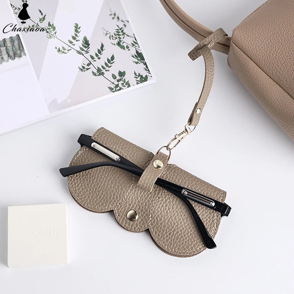 1pc Litchi Embossed Glasses Cover Hanging PU Leather — product photo 5 of 6