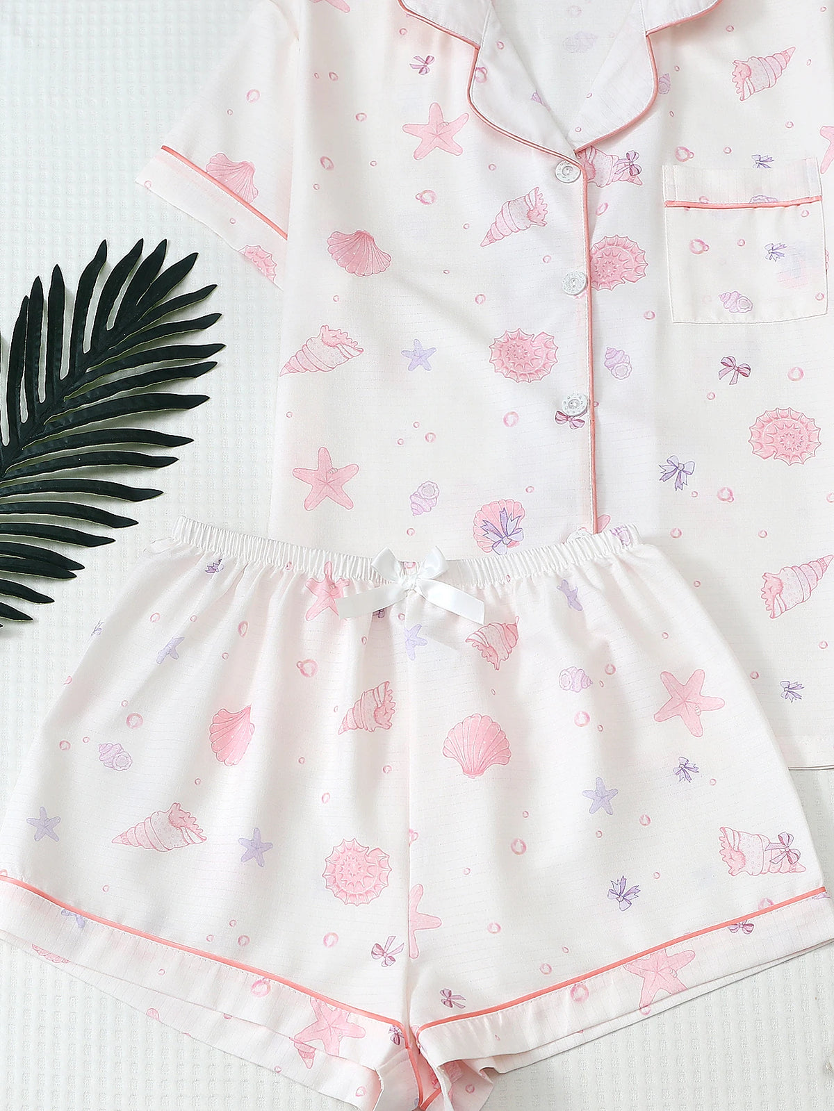 Two-Piece Comfortable Pink Shell and Conch Print Lapel — product photo 6 of 6