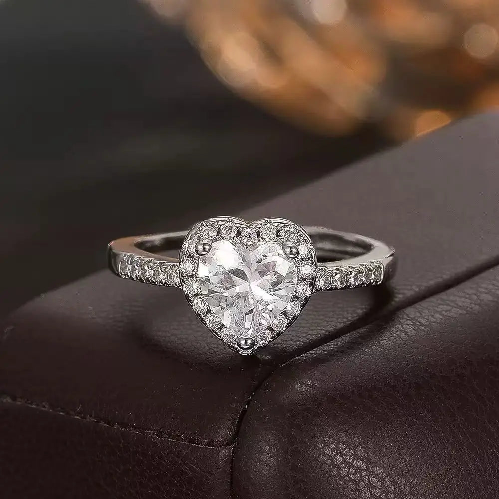 1PCS Fashionable and Exquisite Micro inlaid Zircon Love