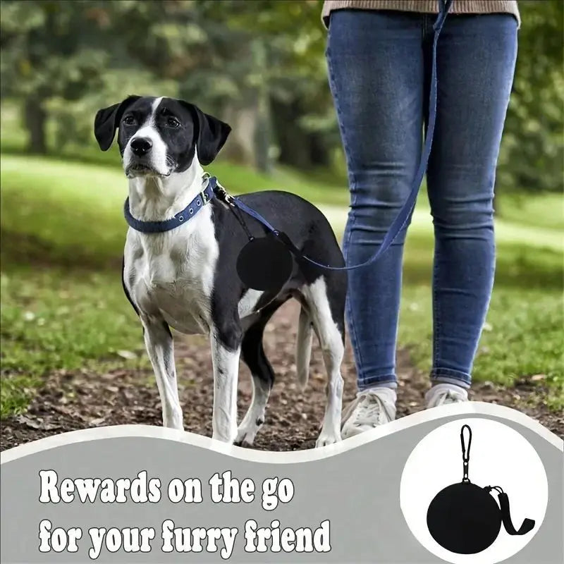 1Pc Silicone Pet Treat Pouch Portable Travel Training — product photo 3 of 6