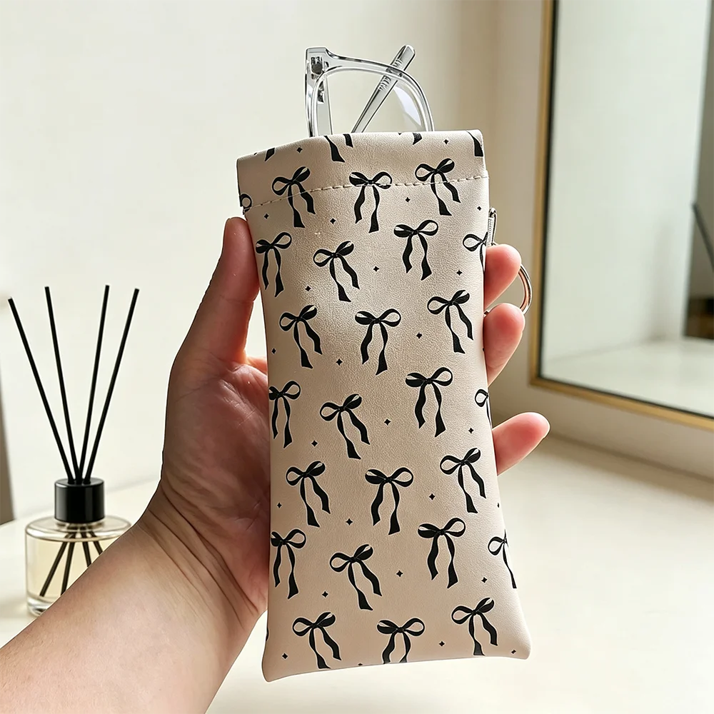1pc Bow Print Sunglasses Pouch with Keyring PU — product photo 5 of 6