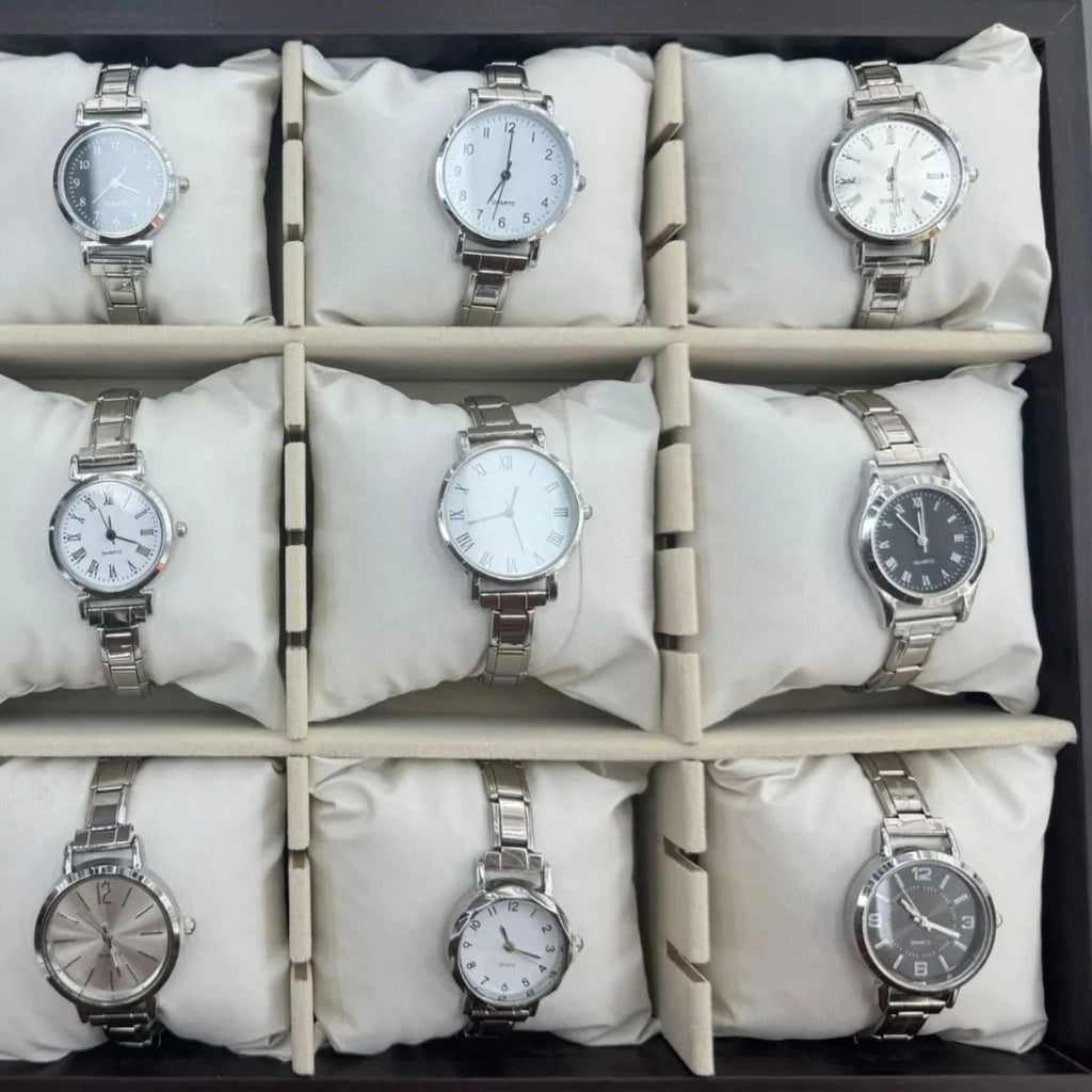 Unisex Elastic Stainless Steel Wristwatch Minimal Round Dial — product photo 2 of 6