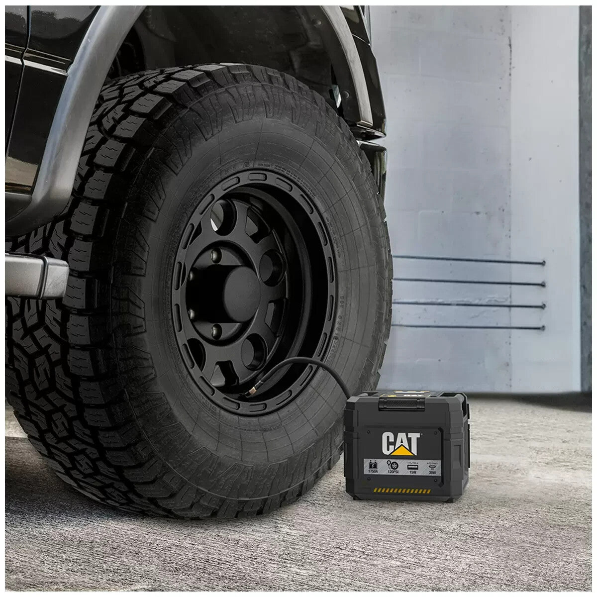 CAT 4 In 1 Portable Jump Starter Lithium — product photo 6 of 8
